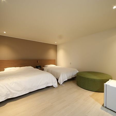 Soho Hotel Busan Exterior photo